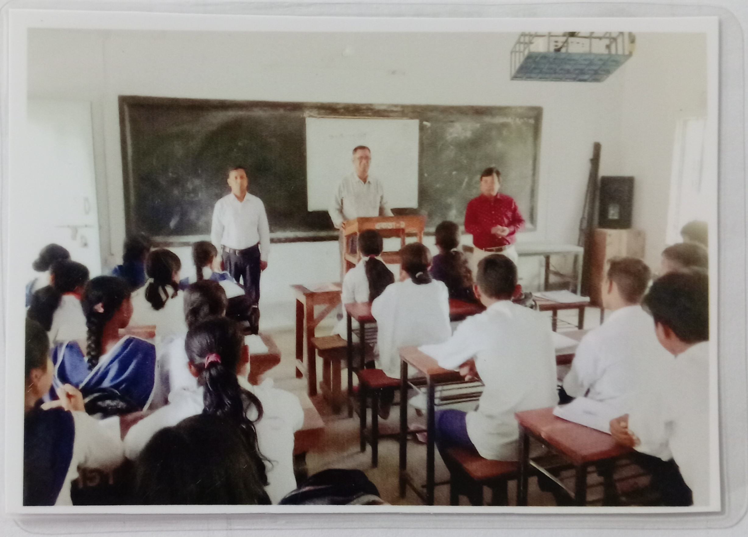 উপজেলা মাধ্যমিক শিক্ষা অফিসার এর বিদ্যালয় পরিদর্শন।